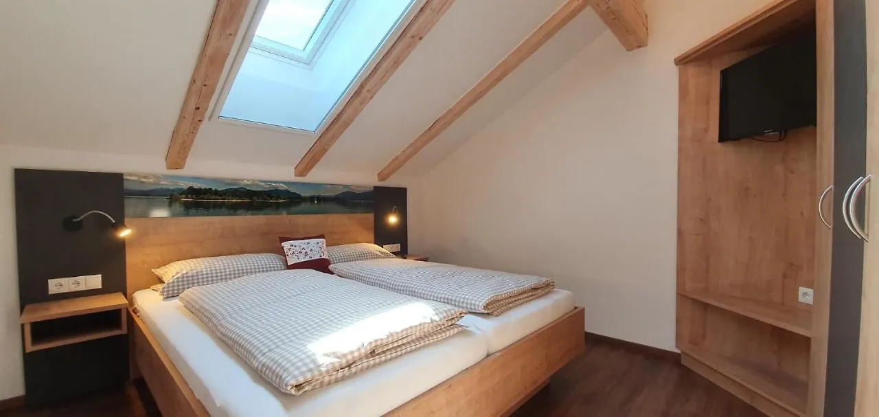 Farm stay Beim Lenglacher Chieming